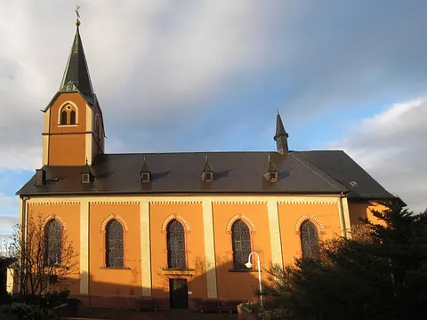 Kirche Neuses